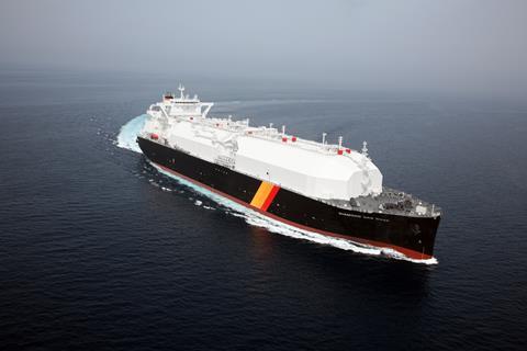 Diamond Gas Rose is a Sayaringo STaGE-type LNG carrier, combining a Mitsubishi ultra steam turbine, LNG dual-fuel engine and electric motor.